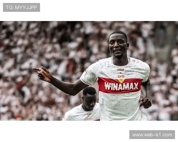 多特前锋吉拉西与阿德耶米状态回升,成进攻关键 多特前锋吉拉西与阿德耶米状态回升,成进攻关键