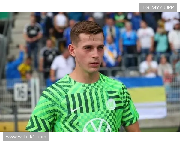 多家英超俱乐部关注勒沃库森年轻后卫表现