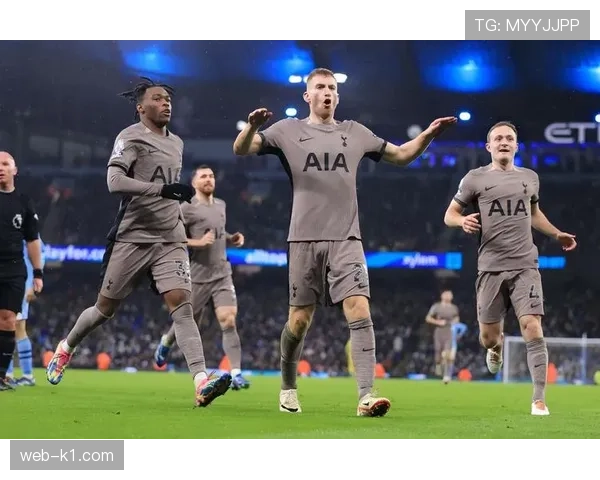 特写：麦迪逊任意球直挂死角，帮助热刺在主场完成绝平